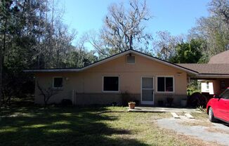 Adorable 2 Bedroom 1 Bath in Brooksville