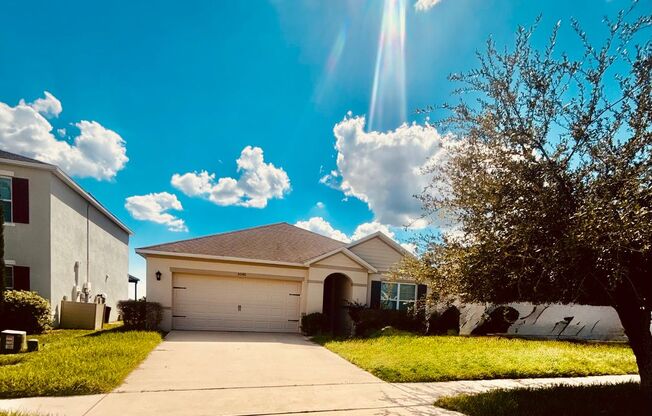 Beautiful Waterfront Home at Westside Murano in Kissimmee