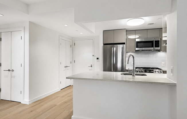 1 bed, 1 bath, 649 sqft, $3,250, Unit 514
