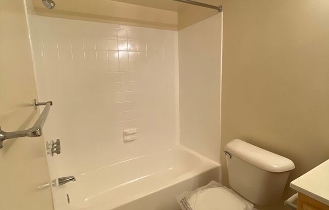 1 bed, 1 bath, 745 sqft, $1,550, Unit 14202 #A1