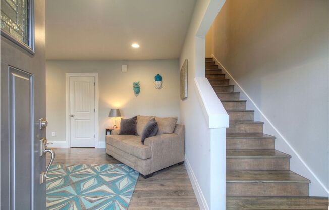 All inclusive master suite with private bath, Utilities included