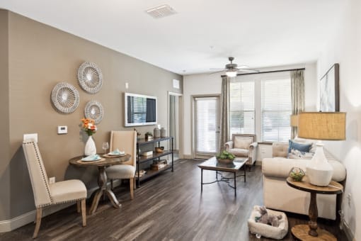Spacious Living Room with Couch at The Loree, Jacksonville, FL, 32256