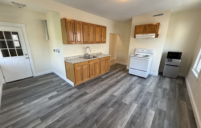 22 24 BALDWIN