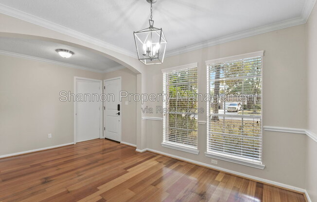 2003 WHITELAW DR