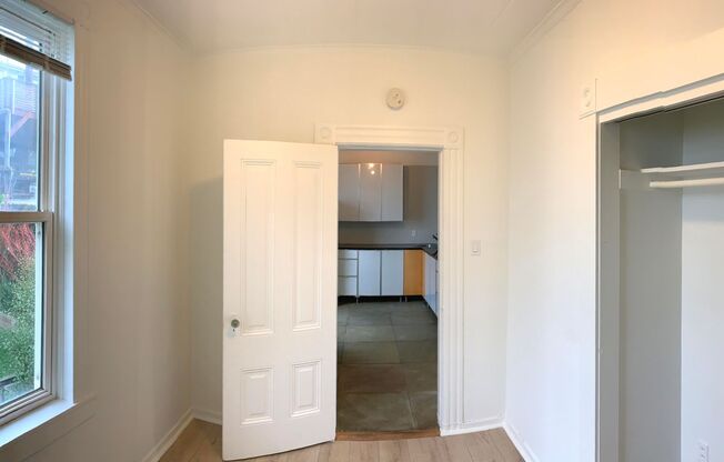 2 beds, 1 bath, 600 sqft, $2,495, Unit 613A