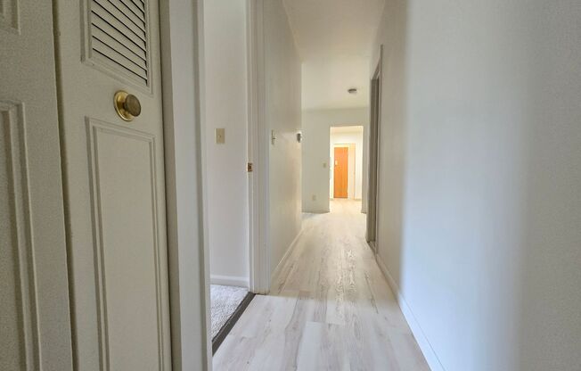 2 beds, 1 bath, $1,450, Unit 14