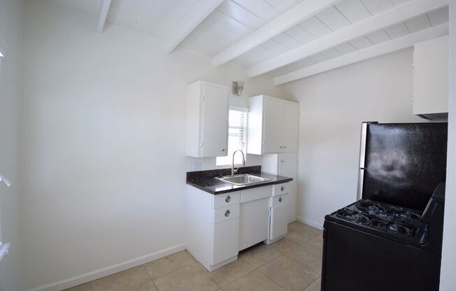 Studio, 1 bath, 353 sqft, $1,895, Unit 609-C