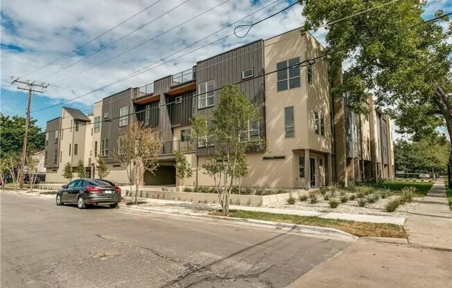 2 beds, 2.5 baths, 1,599 sqft, $3,600, Unit 06