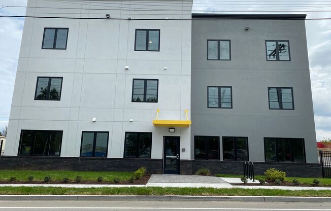 1 bed, 1 bath, 460 sqft, $995, Unit Unit 109 West 25th