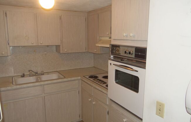 1/1 condo - 55+ community