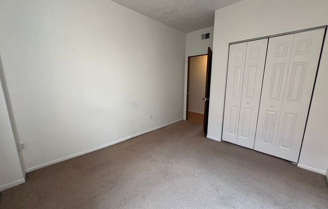 3 beds, 1 bath, 810 sqft, $2,190, Unit 732 S. Millvale Ave. #A7