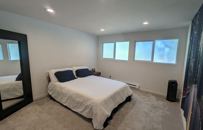 Updated Tukwila condo 1 bed ground floor unit