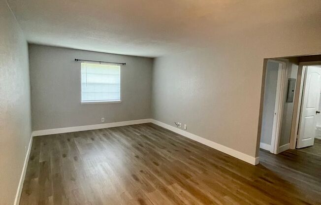 2 beds, 1 bath, $1,175, Unit D