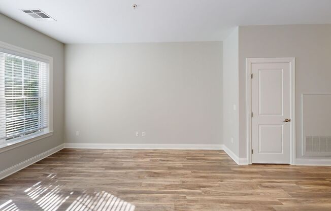 1 bed, 1 bath, 775 sqft, $2,225, Unit 7106