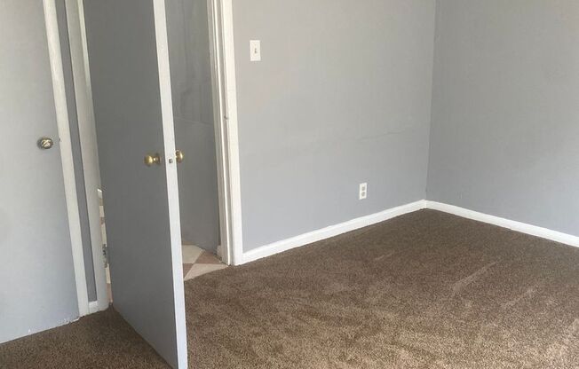 1 bed, 1 bath, 650 sqft, $750