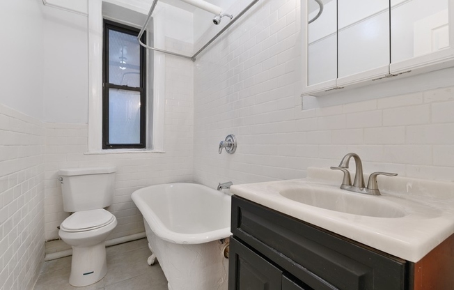 544 W 157 ST