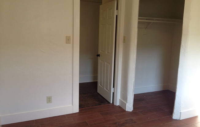 2 beds, 1 bath, $1,550, Unit 309 Kimble Street