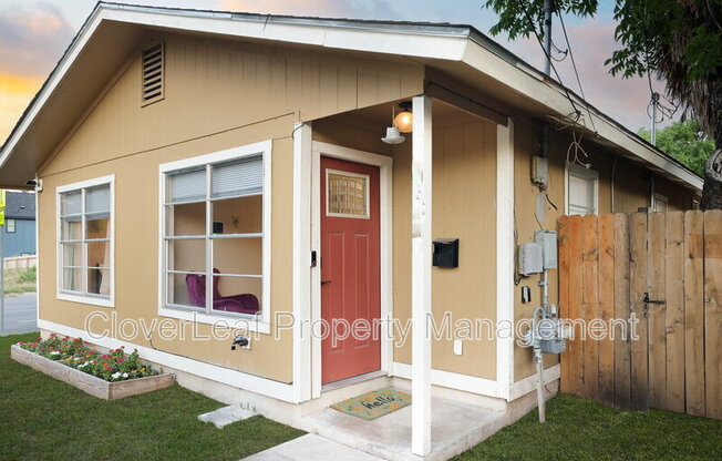 2120 IOWA ST