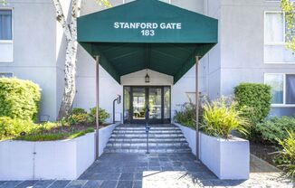 Conveniently Located, Furnished 1 Bed, 1 Bath Condo w/ Updated Kitchen & Bathroom