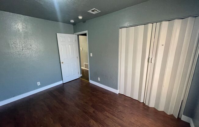 3 beds, 1 bath, 850 sqft, $2,995