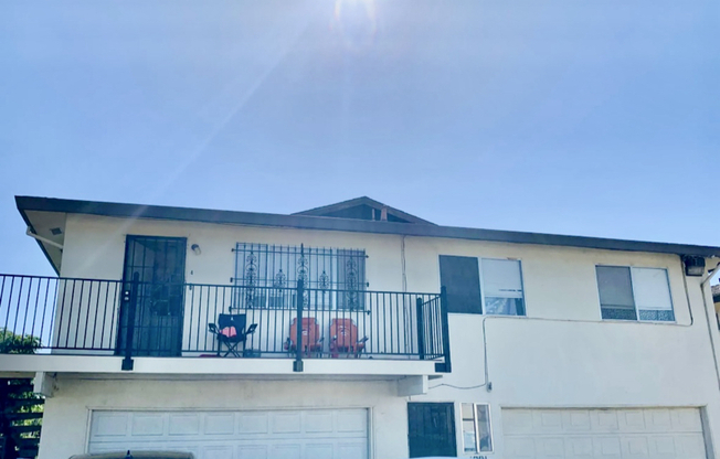 1331 PINETREE DR