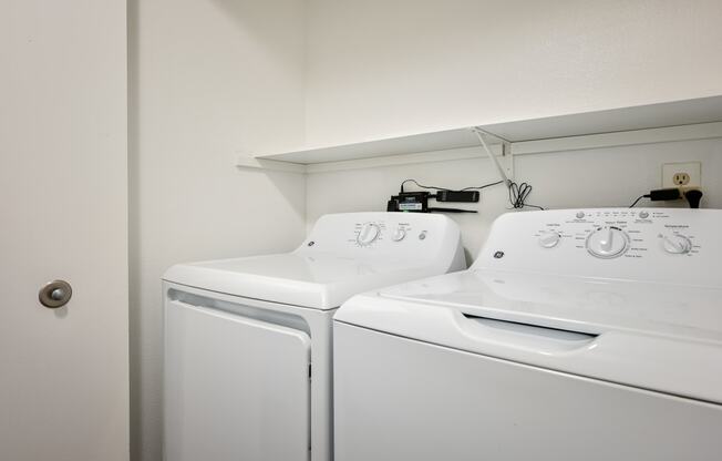 Riverwood Heights | Washer and Dryer