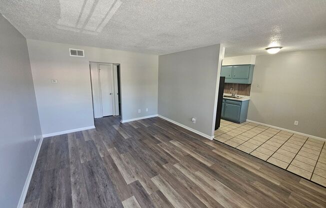 Renovated 1 bedroom apartment available now!