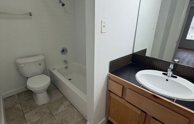 2 beds, 2 baths, 960 sqft, $1,504, Unit LAW15-209