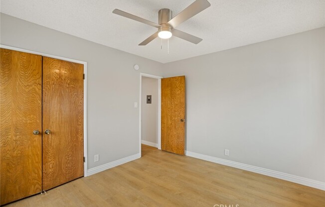 740 W 27 ST