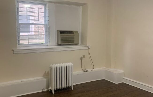 1 bed, 1 bath, 650 sqft, $1,150, Unit 4827-A1