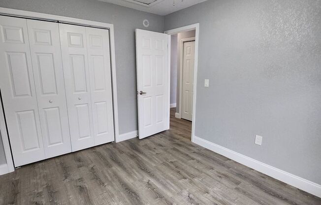 2 beds, 1 bath, 1,000 sqft, $1,295, Unit 5716 D