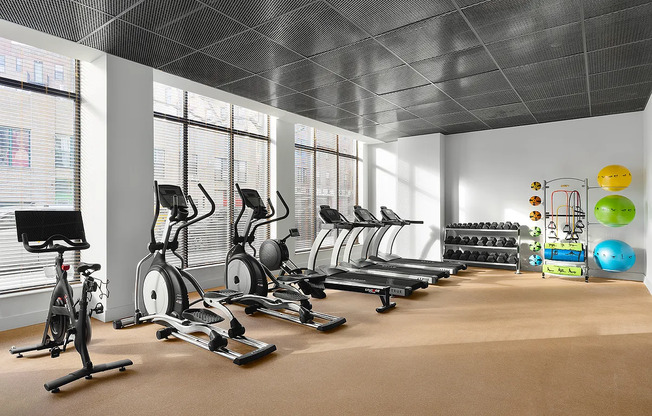 Studio, 1 bath, $3,000, Unit 6D