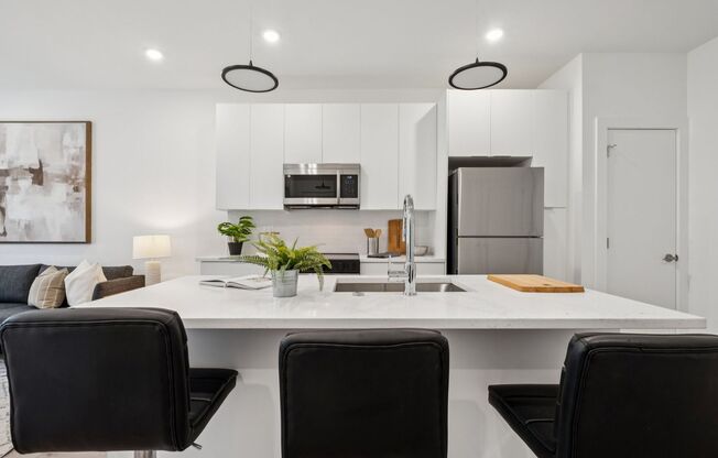 1 bed, 1 bath, 590 sqft, $1,540, Unit D210
