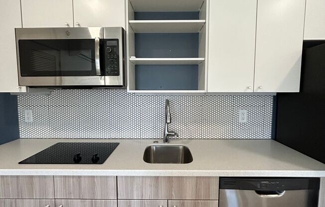 Freiden Apts. (1760 Jackson St.)