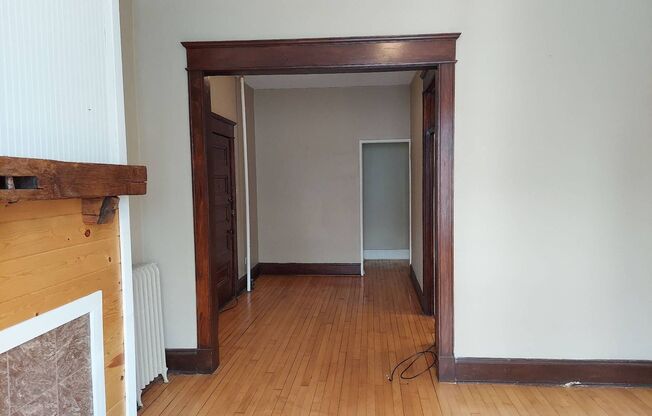 1 bed, 1 bath, 433 sqft, $1,045, Unit 5