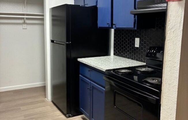 1 bed, 1 bath, 750 sqft, $925, Unit 6801