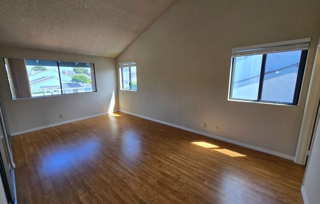 Spacious 3-Bedroom, 2.5-Bath Townhome in Desirable La Jolla