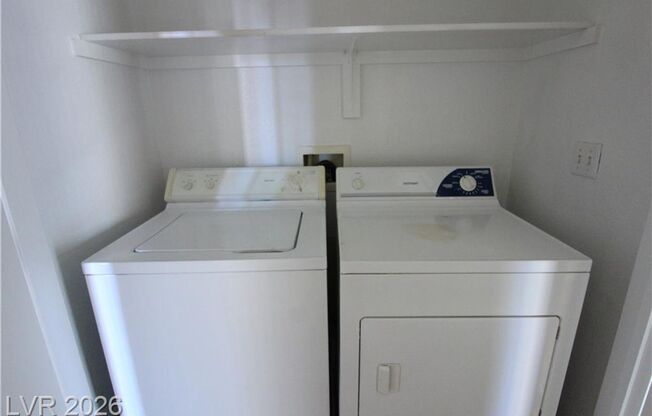 2 beds, 2 baths, $1,299, Unit # 2041