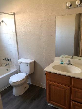 2 beds, 1 bath, 1,050 sqft, $1,600, Unit 3