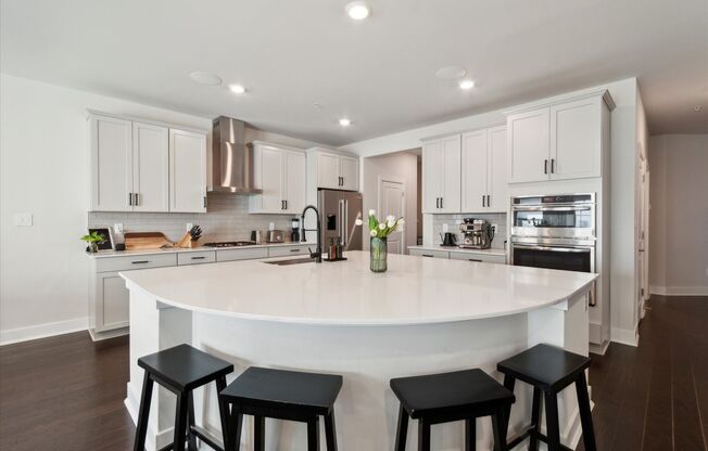 Luxury 3BD/2.5BA Townhome in Exton!