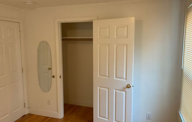 2 beds, 1 bath, $1,595