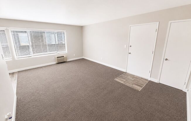 2 beds, 1 bath, 825 sqft, $1,995, Unit 08
