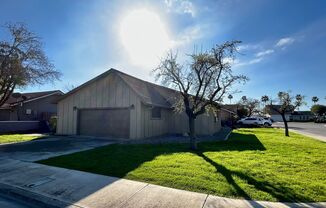 392 FOXMEADOW WAY, LOS BANOS: 3 Bedroom, 2 Bath