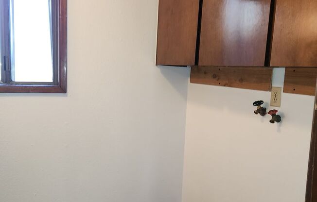 2 beds, 1.5 baths, 1,020 sqft, $1,300, Unit #E