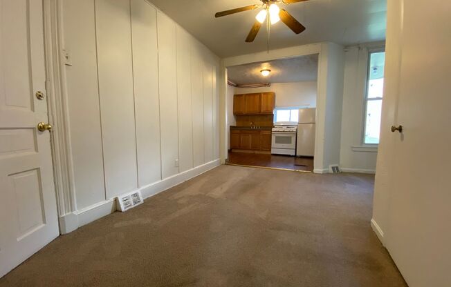 One Bedroom in Oakland! Great Location & Heat is Included! Call Today!