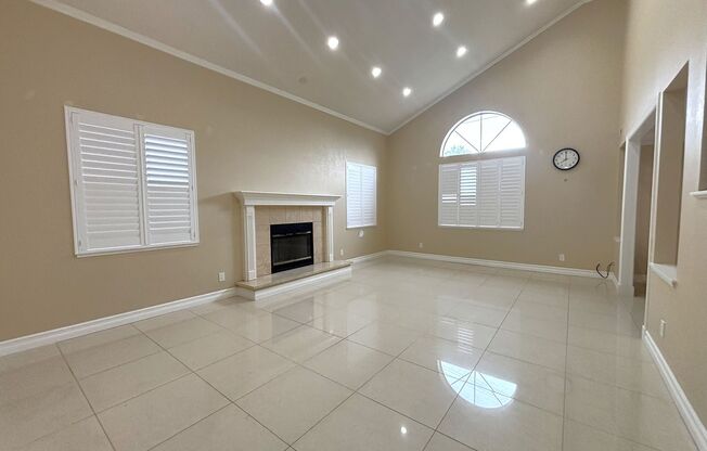 Bright & Updated 4-Bedroom Home in Northgate Neighborhood, Fremont