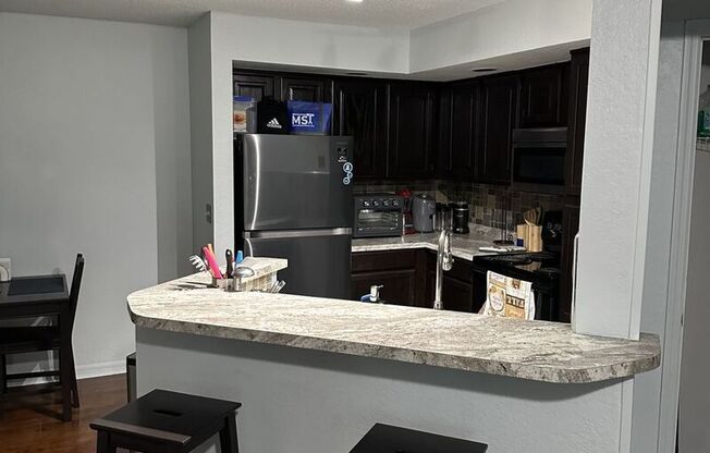 4606 COMMANDER DRIVE