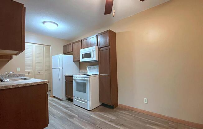2 beds, 1.5 baths, 1,036 sqft, $1,485