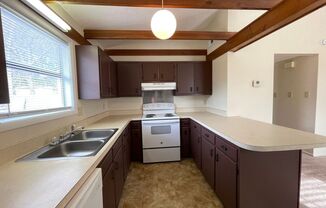 2 beds, 1 bath, $995