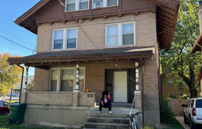 7 Bedroom House Located in Clifton Near UC's Campus